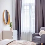 Super Cozy Next To The Eye Апартаменты