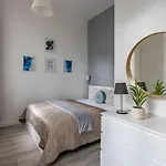 Super Cozy Next To The Eye Апартаменты